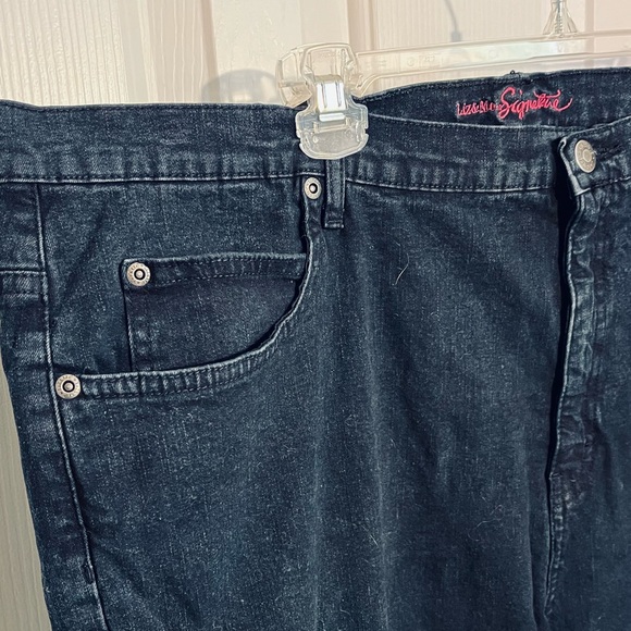 22W Petite. Liz & Me Signature. 5 pockets, stretch dark wash jeans never worn. - Picture 2 of 6